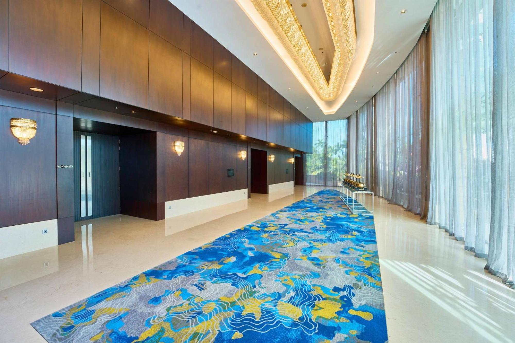 Crowne Plaza Kochi By Ihg Hotel Bagian luar foto Interior of the hotel